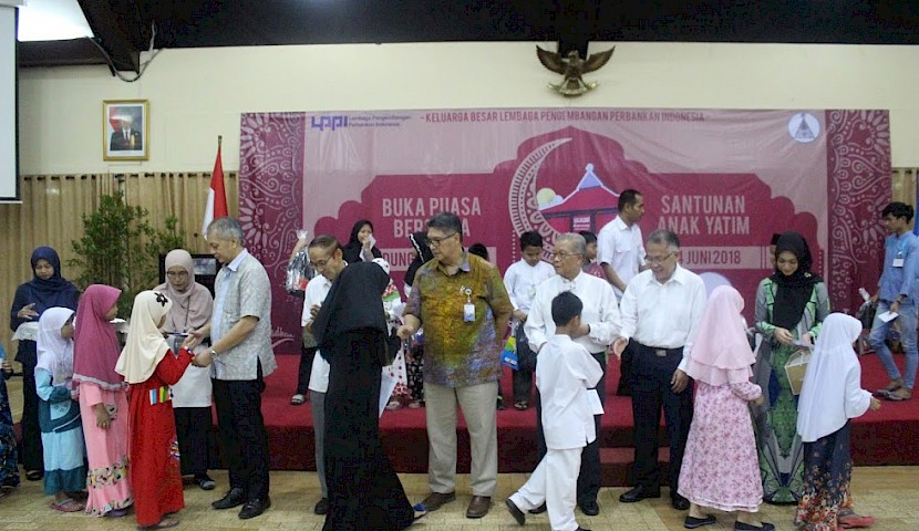 Buka Puasa Bersama dan Santunan Anak Yatim